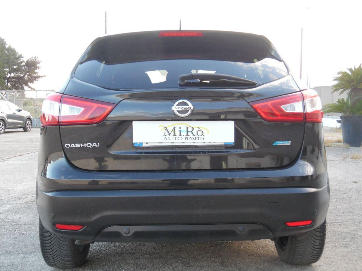 Nissan Qashqai 1.5 dCi N-Connecta (8)
