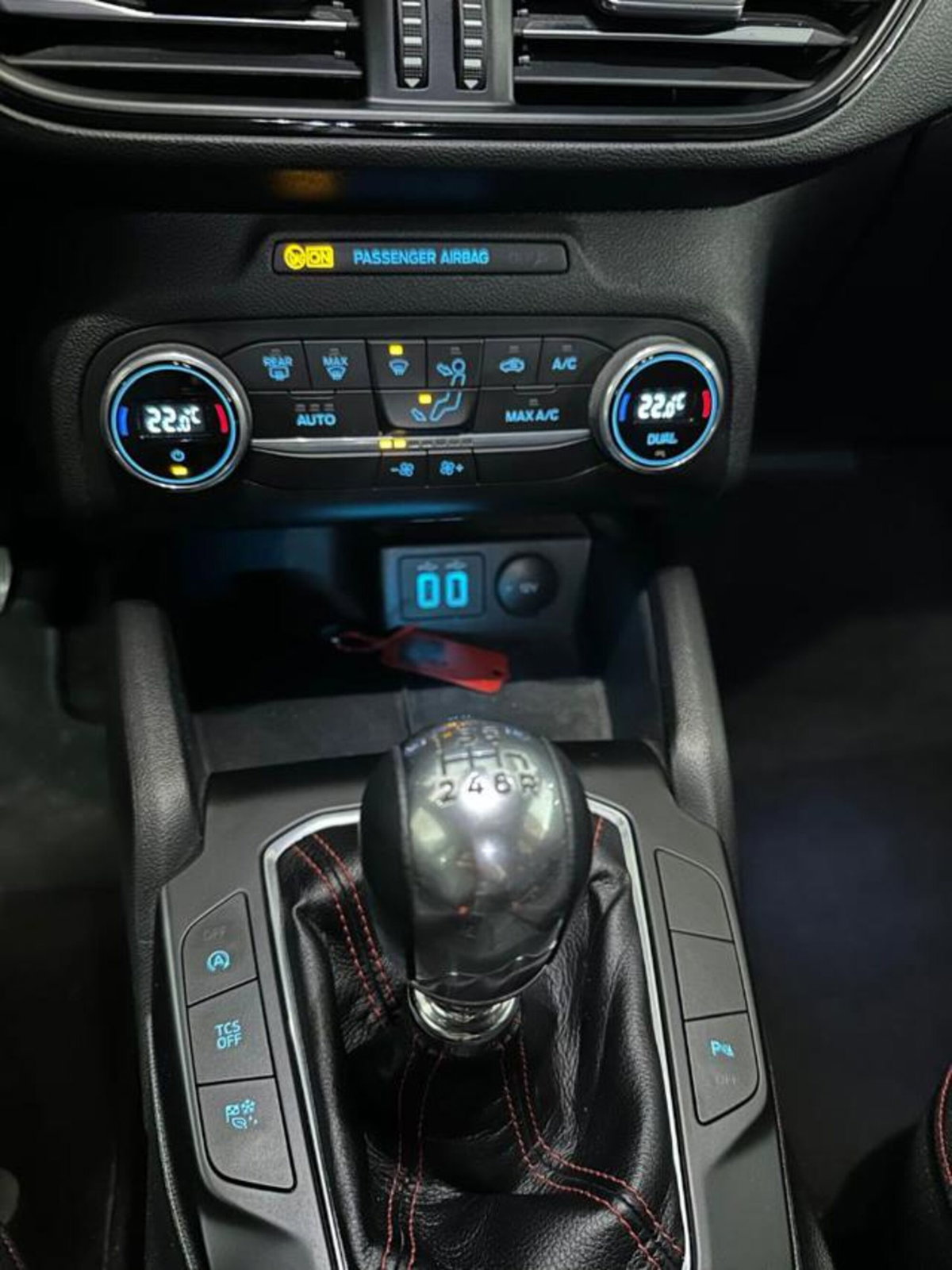 Ford Focus 1.0 EcoBoost Hybrid 125 CV Powershift 5p. ST-Line X (12)