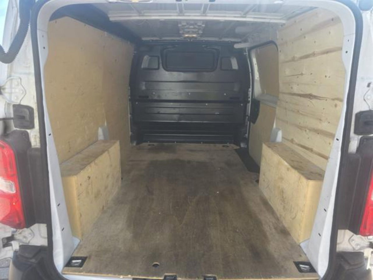 Fiat Scudo Furgone ce 1.5 bluehdi 120cv L3H1 (8)