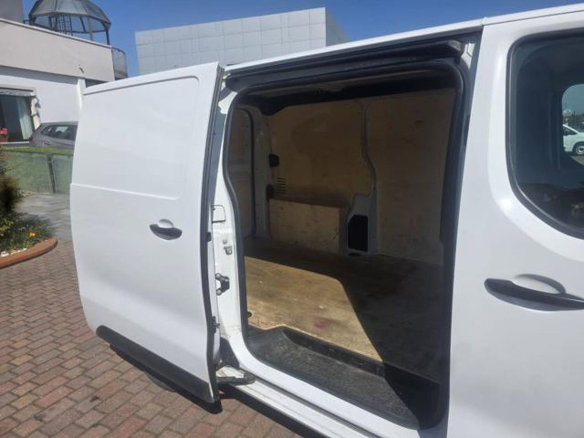 Fiat Scudo Furgone ce 1.5 bluehdi 120cv L3H1 (9)