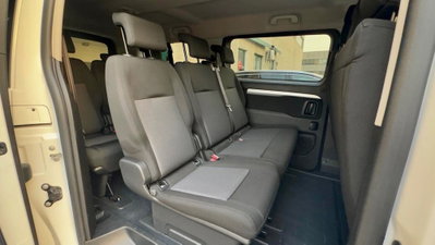 Peugeot Traveller BlueHDi 140 S&S EAT8 Standard Active (11)