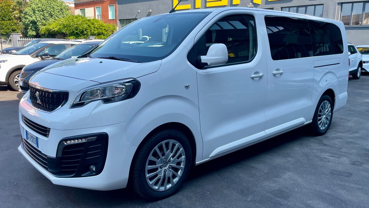 Peugeot Traveller BlueHDi 140 S&S EAT8 Standard Active (3)