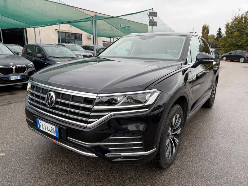Volkswagen Touareg 3.0 V6 tdi scr R-Line 231cv auto