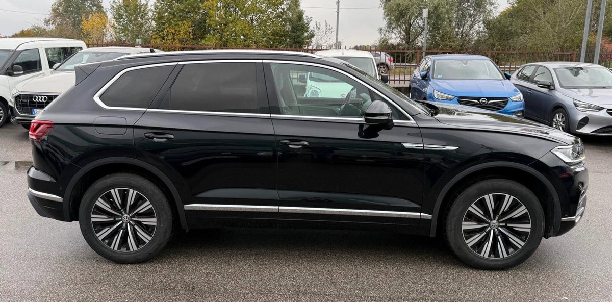 Volkswagen Touareg 3.0 V6 tdi scr R-Line Final Edition 231cv auto (5)