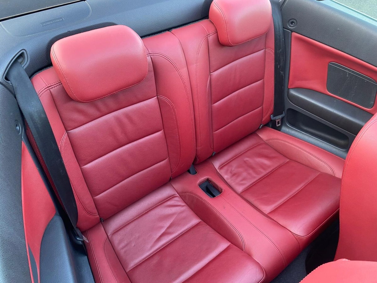 Volkswagen Golf Cabrio 2.0 TDI DSG BlueM. Tech. (17)
