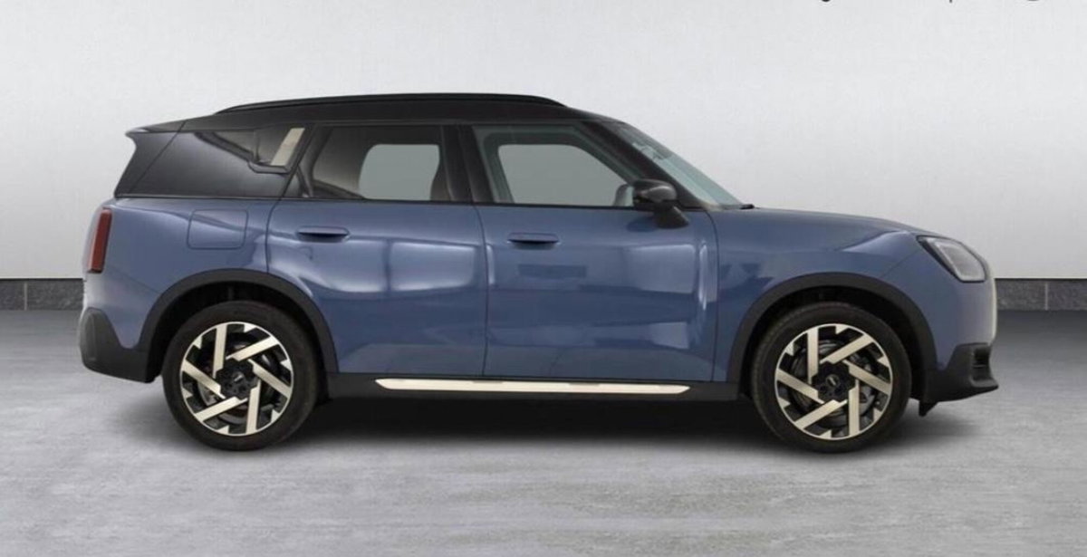 MINI Mini Countryman 2.0 48V D Favoured auto (2)