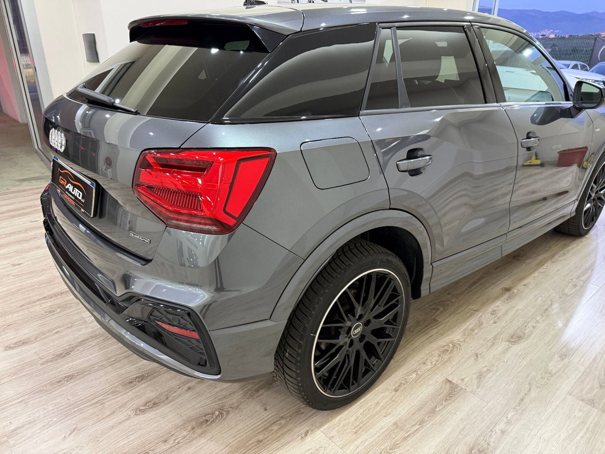 Audi Q2 35 2.0 tdi Identity Black s-tronic (10)