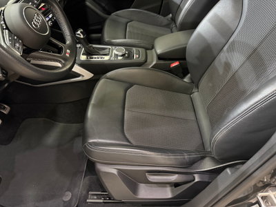 Audi Q2 35 2.0 tdi Identity Black s-tronic (18)