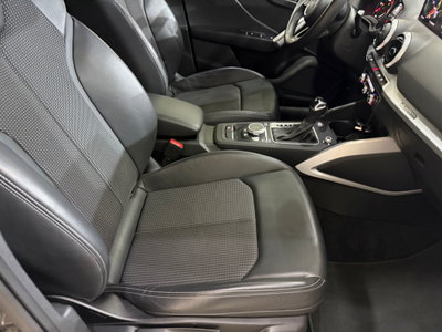 Audi Q2 35 2.0 tdi Identity Black s-tronic (19)