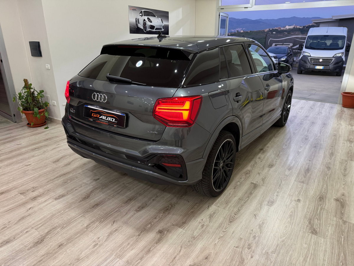 Audi Q2 35 2.0 tdi Identity Black s-tronic (3)
