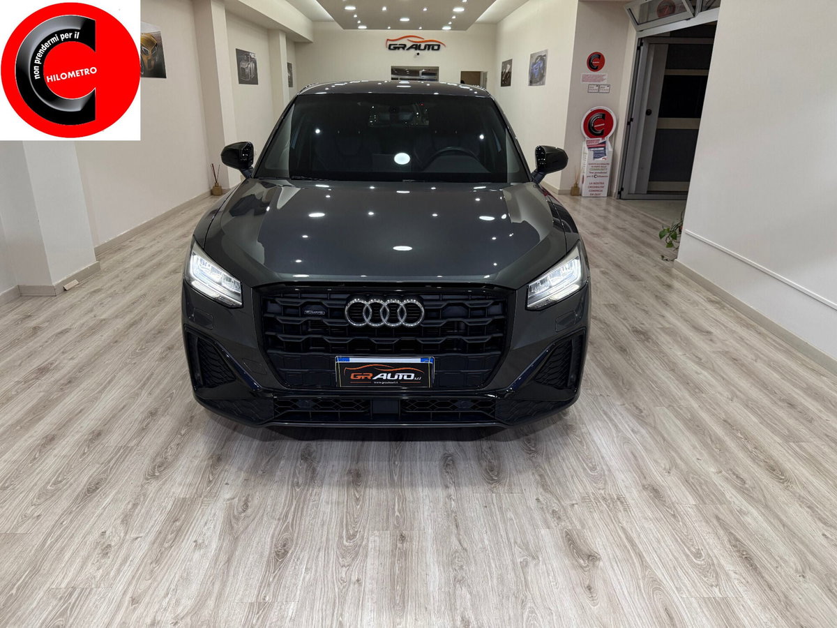 Audi Q2 35 2.0 tdi Identity Black s-tronic (5)