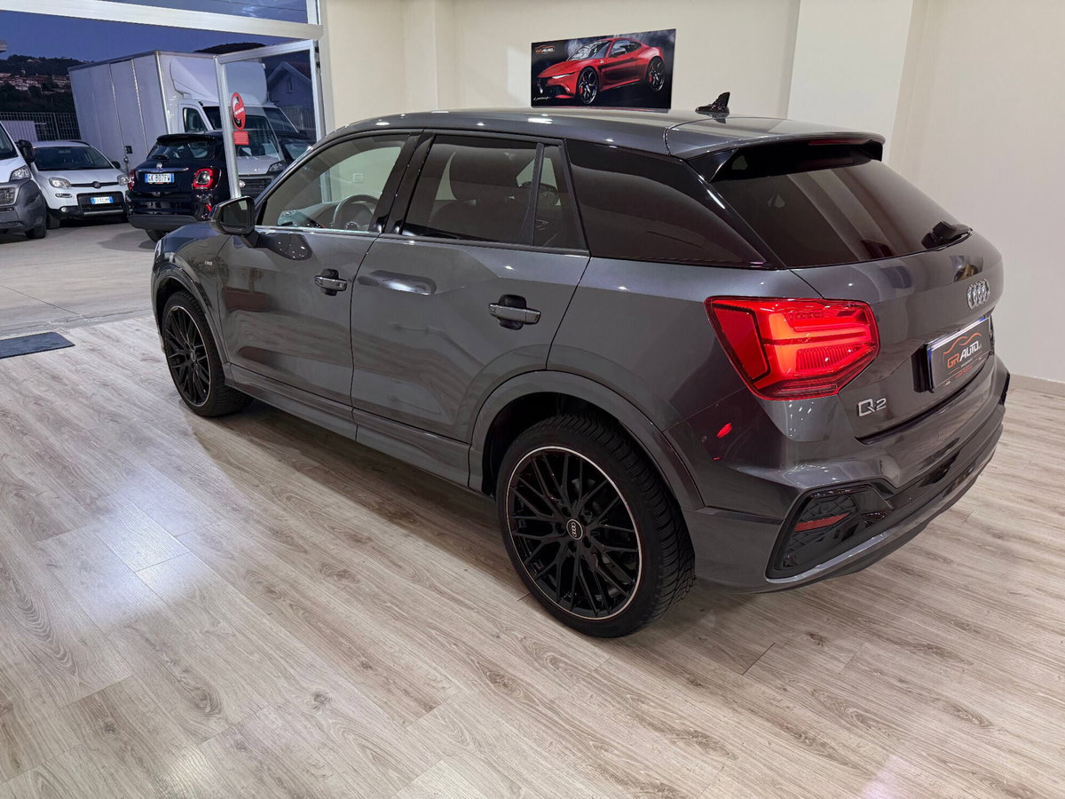 Audi Q2 35 2.0 tdi Identity Black s-tronic (6)