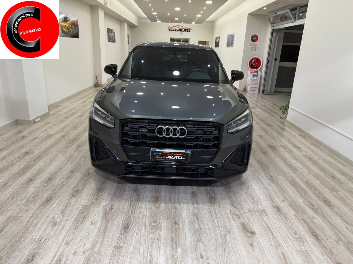 Audi Q2 35 2.0 tdi Identity Black s-tronic (7)