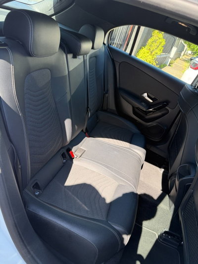 Mercedes-Benz Classe A 180 d Automatic Business (12)