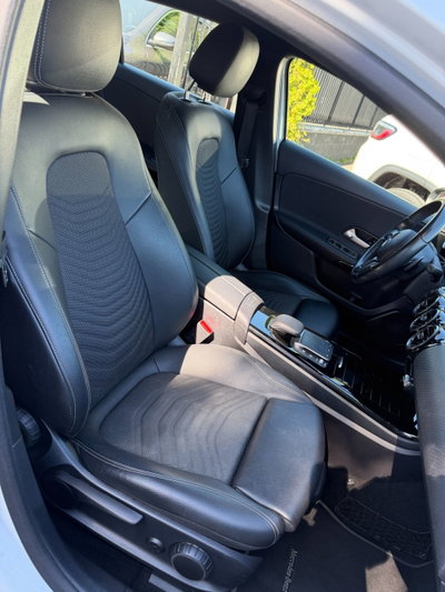 Mercedes-Benz Classe A 180 d Automatic Business (13)
