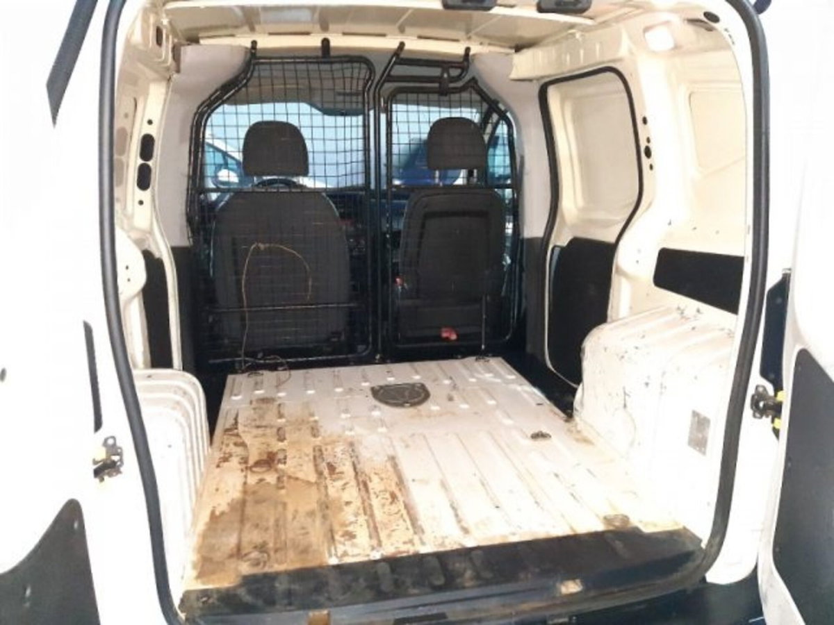Peugeot Bipper 1.4 HDi 70CV Furgone Classe 2 (13)