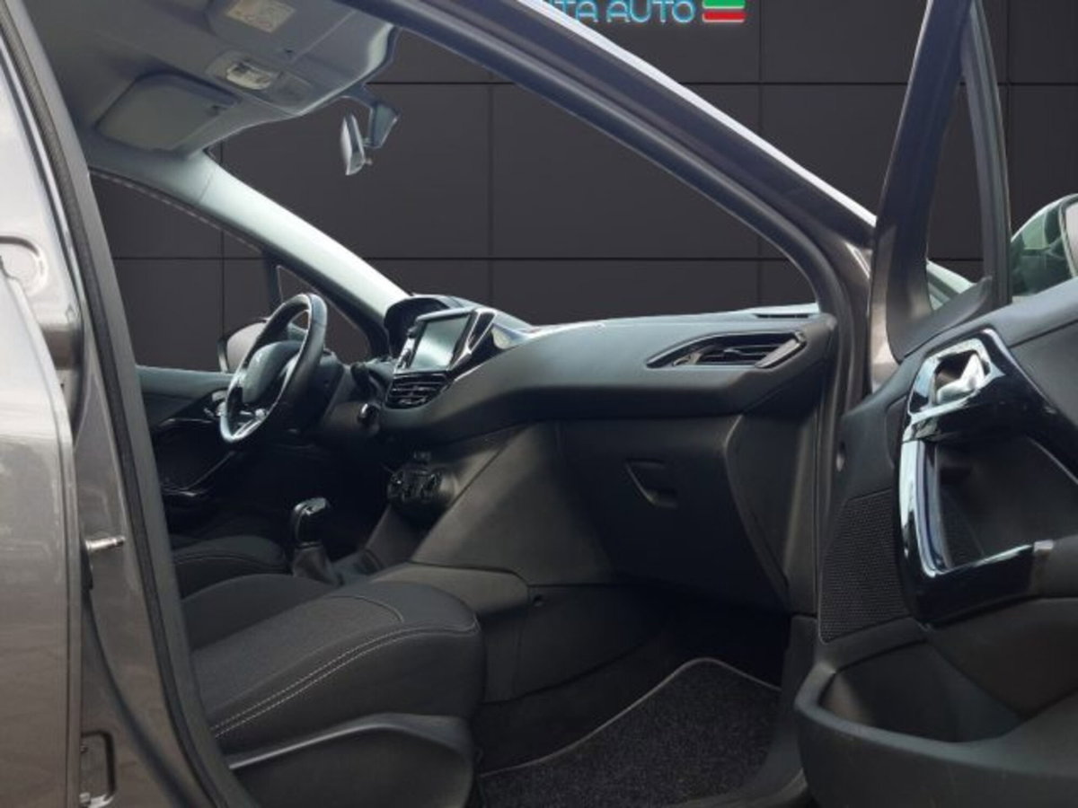 Peugeot 208 82 5 porte Allure (17)
