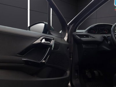 Peugeot 208 82 5 porte Allure (18)