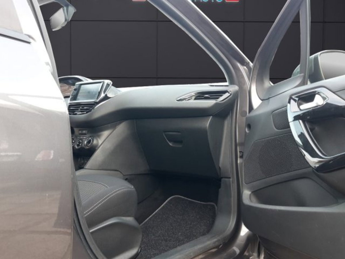 Peugeot 208 82 5 porte Allure (19)