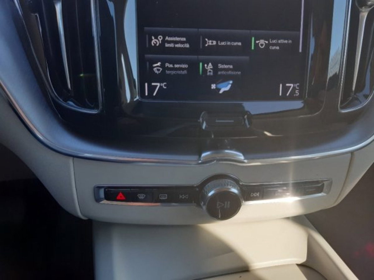 Volvo XC60 B4 Geartronic Momentum (14)