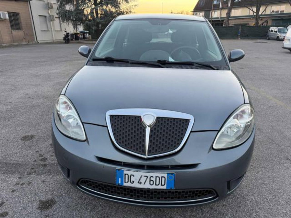 Lancia Ypsilon 1.2 Argento