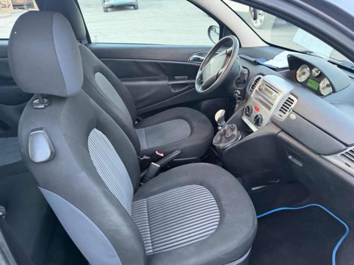 Lancia Ypsilon 1.2 Argento (6)