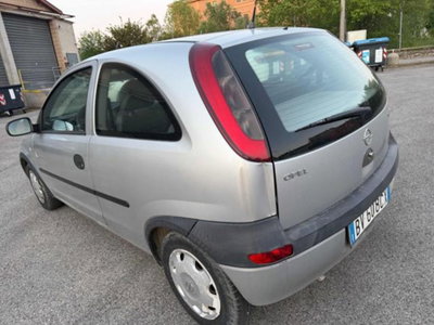Opel Corsa 1.0i 12V cat 3 porte (2)