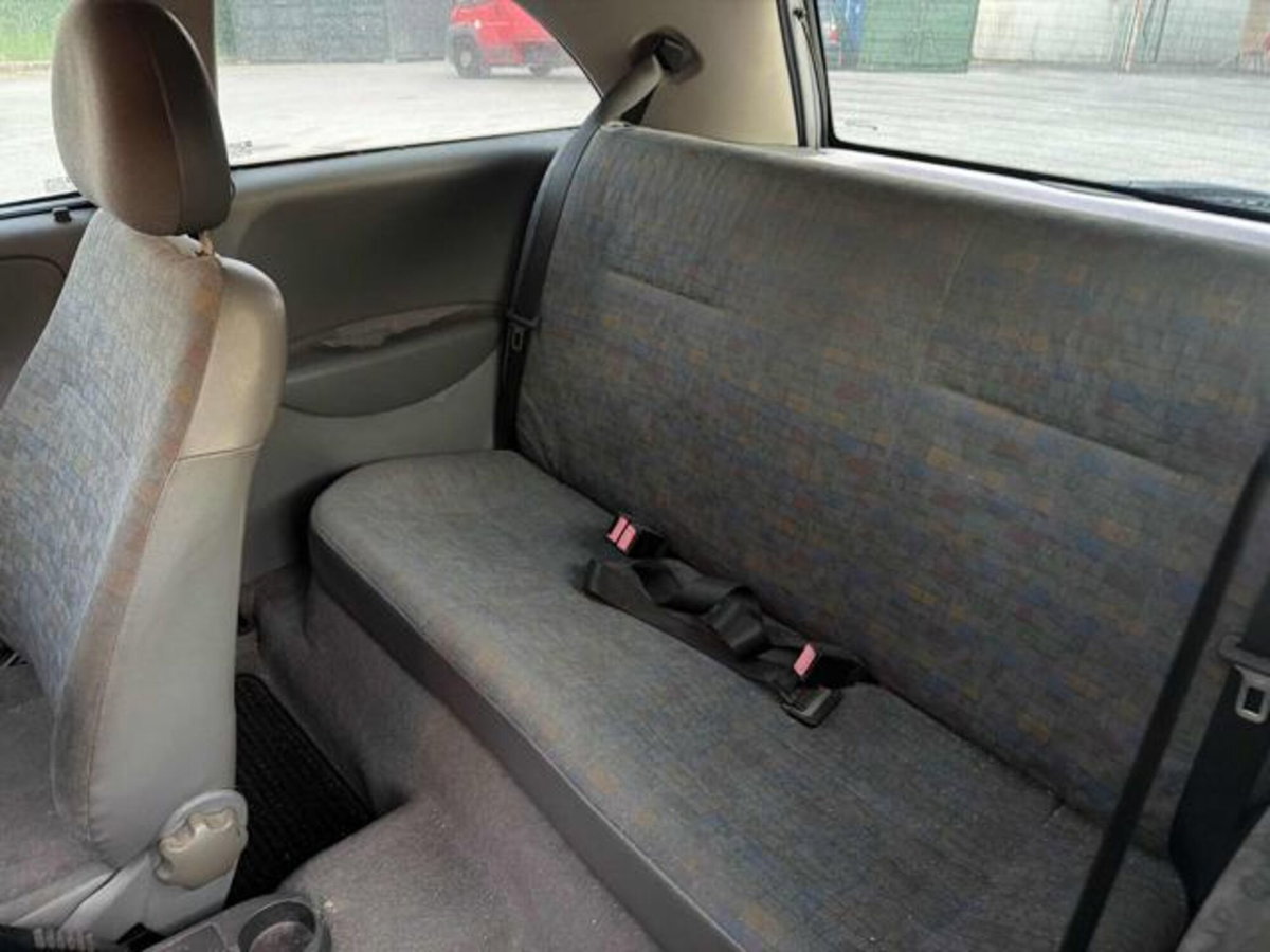 Opel Corsa 1.0i 12V cat 3 porte (6)