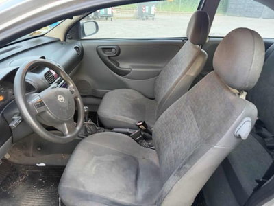 Opel Corsa 1.0i 12V cat 3 porte (3)