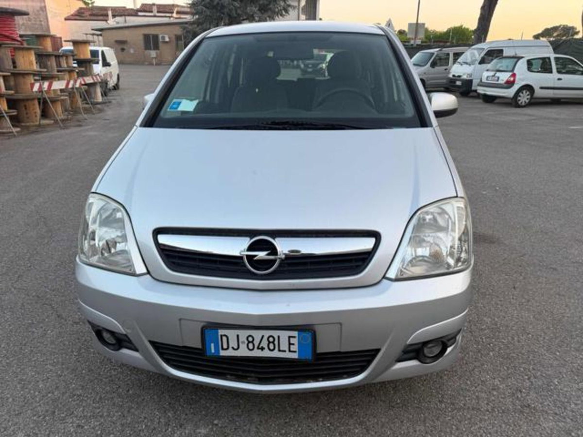 Opel Meriva 1.4 16V Club (2)