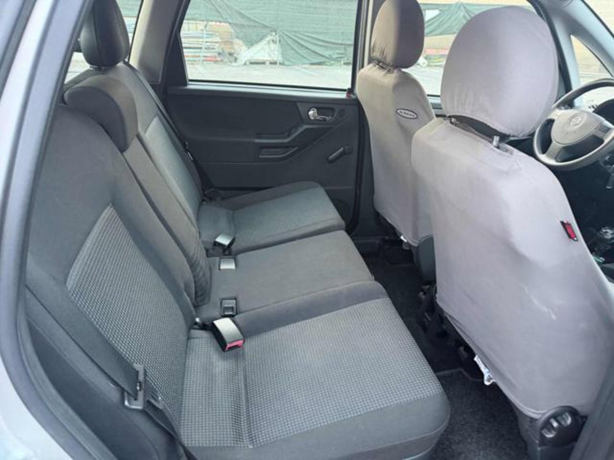 Opel Meriva 1.4 16V Club (20)