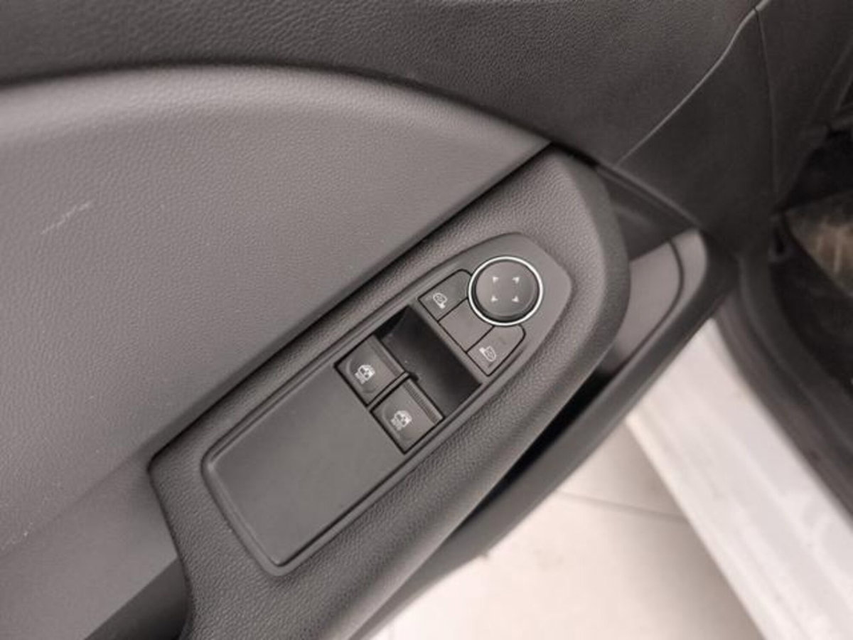 Renault Clio Blue dCi 85 CV 5 porte Business (18)