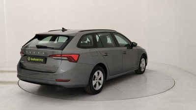 Skoda Octavia Station Wagon 2.0 TDI EVO SCR 150 CV DSG 4x4 Wagon Executive (5)