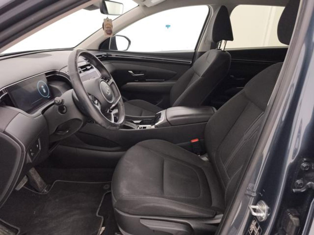 Hyundai Tucson 1.6 crdi 48V Xline 2wd dct (11)