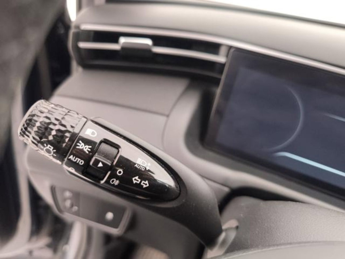 Hyundai Tucson 1.6 crdi 48V Xline 2wd dct (16)