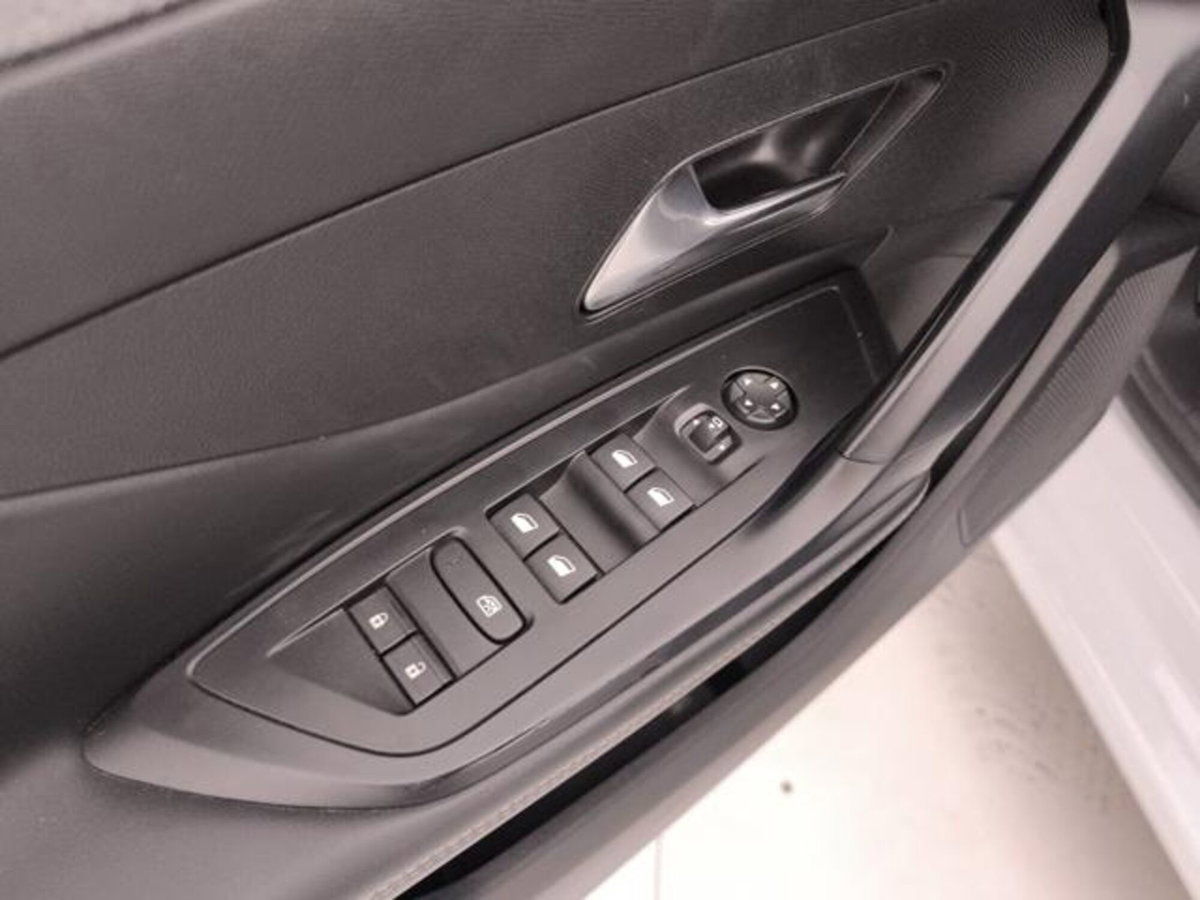 Peugeot 308 SW BlueHDi 130 S&S EAT8 Allure Pack (19)