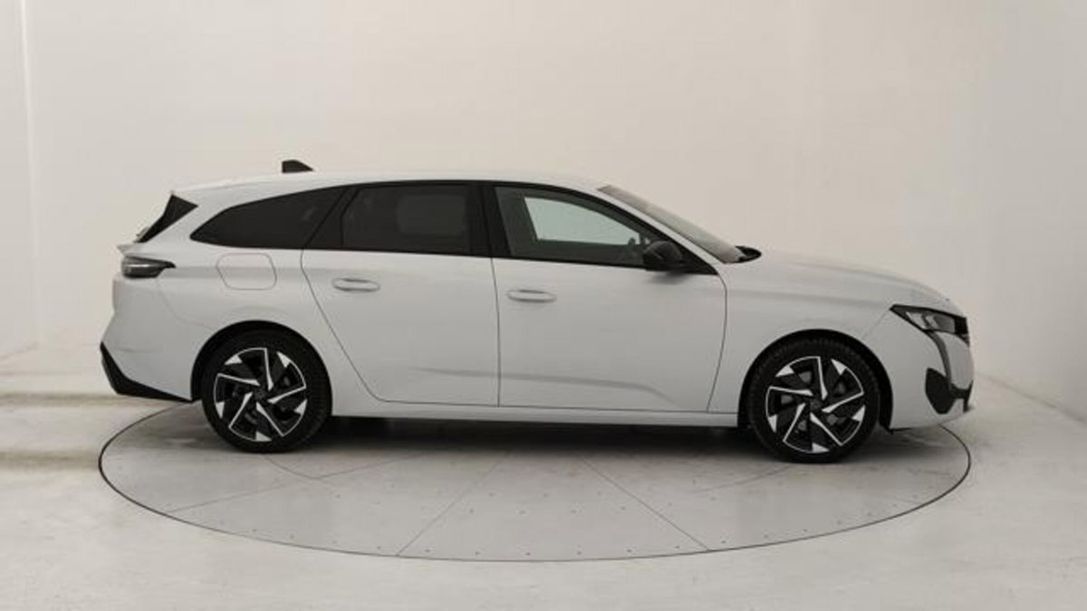 Peugeot 308 SW BlueHDi 130 S&S EAT8 Allure Pack (6)