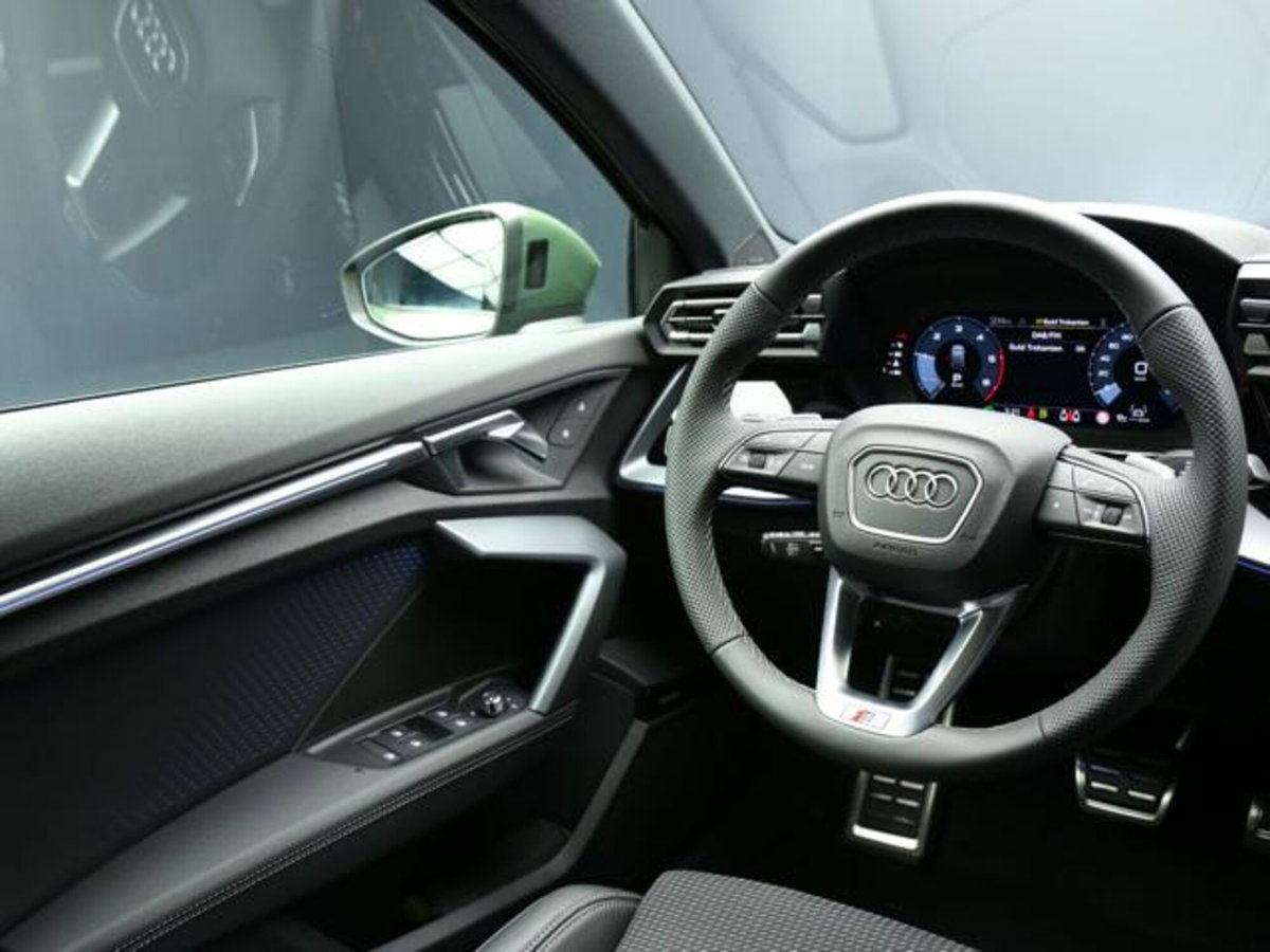 Audi A3 Sportback 35 TDI S tronic S line edition (13)