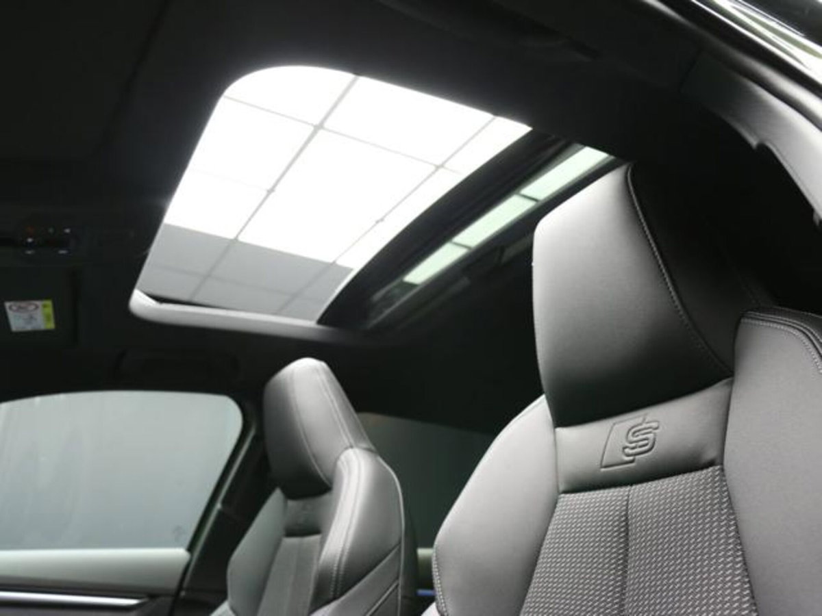 Audi A3 Sportback 35 TDI S tronic S line edition (14)