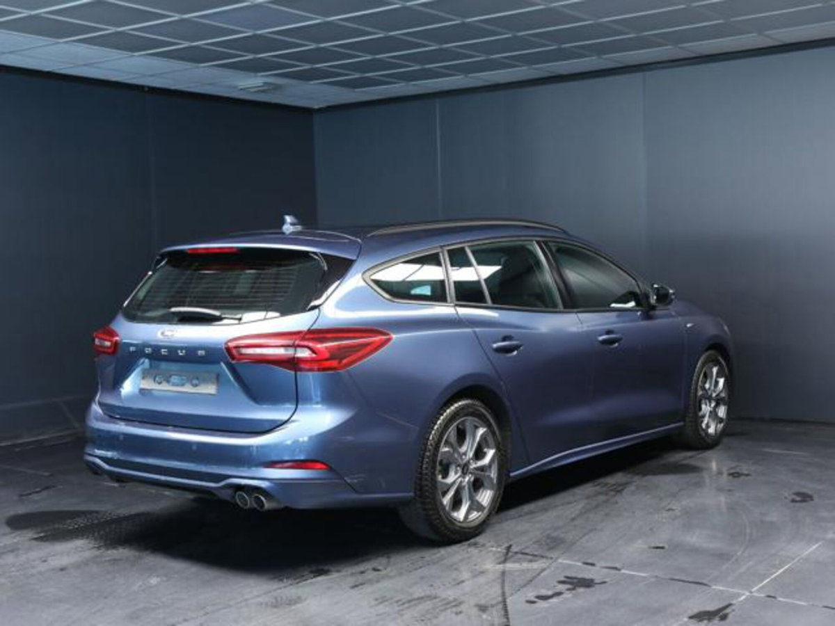 Ford Focus Station Wagon 1.5 EcoBlue 115 CV automatico SW ST-Line Design (3)