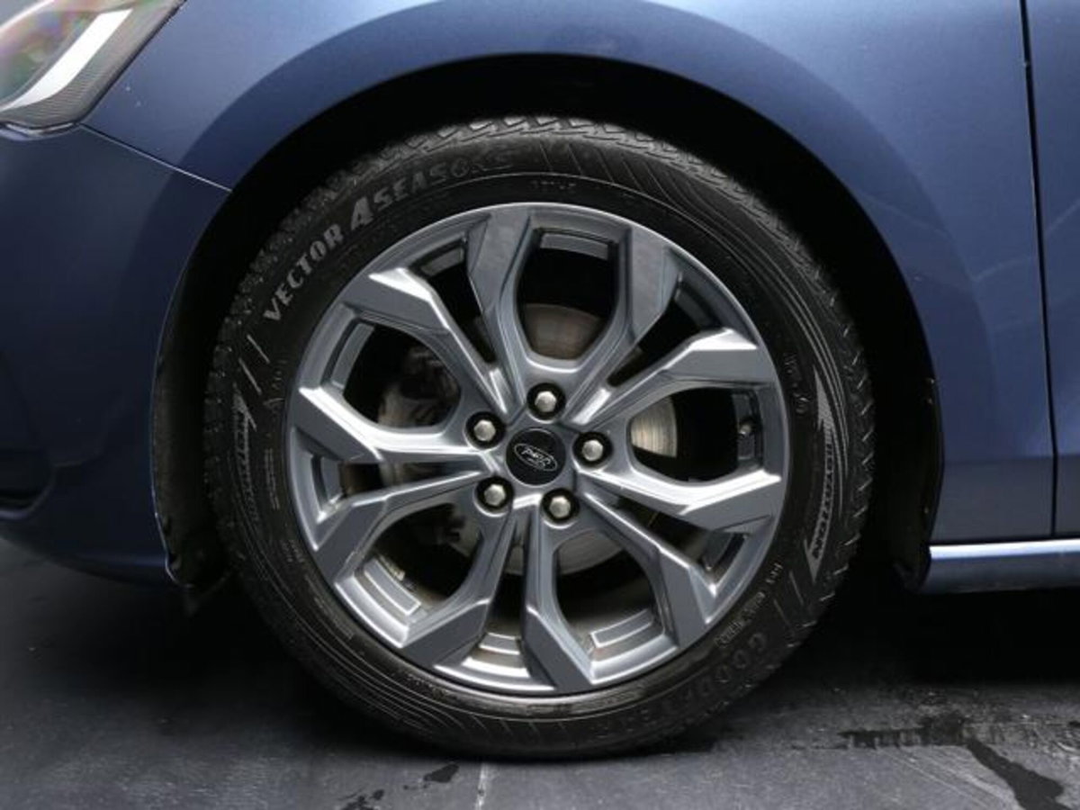 Ford Focus Station Wagon 1.5 EcoBlue 115 CV automatico SW ST-Line Design (4)