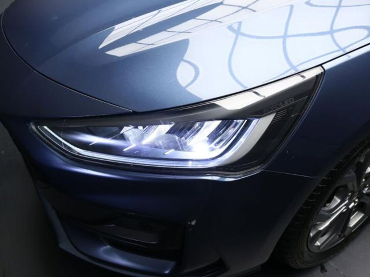 Ford Focus Station Wagon 1.5 EcoBlue 115 CV automatico SW ST-Line Design (9)