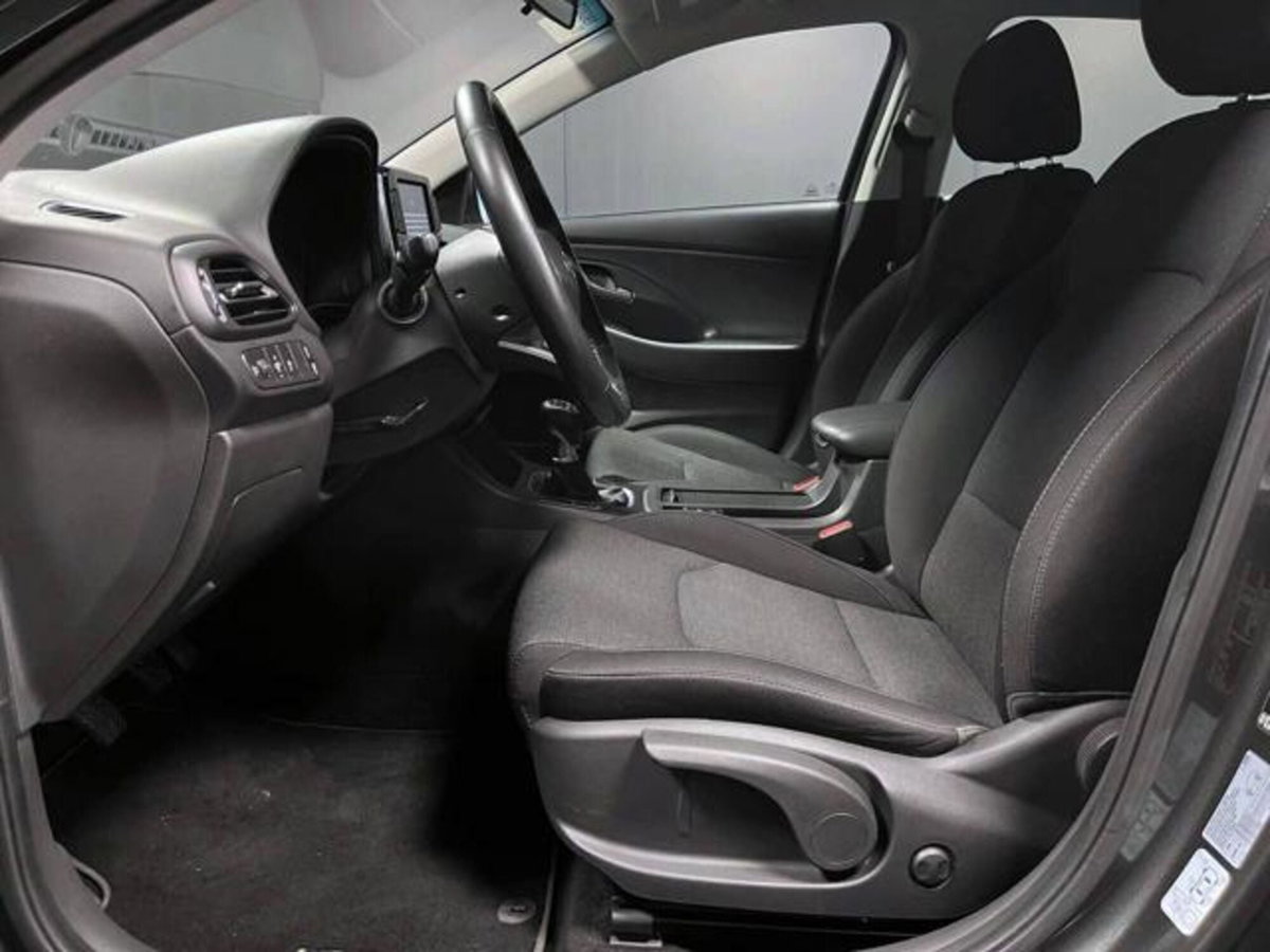 Hyundai i30 Fastback 1.0 T-GDI iMT 48V Prime (8)