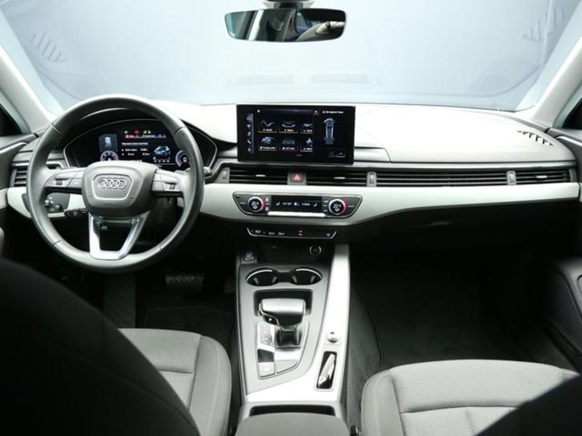 Audi A4 Avant 30 TDI/136 CV S tronic Business Advanced (12)