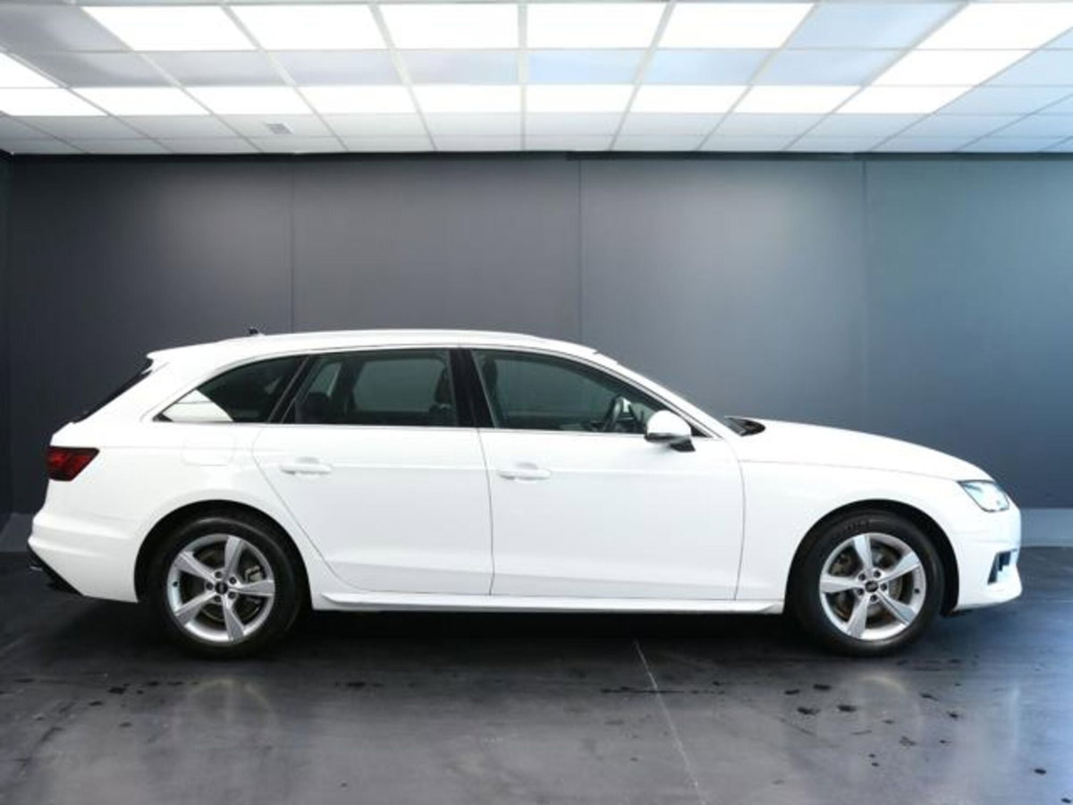 Audi A4 Avant 30 TDI/136 CV S tronic Business Advanced (6)