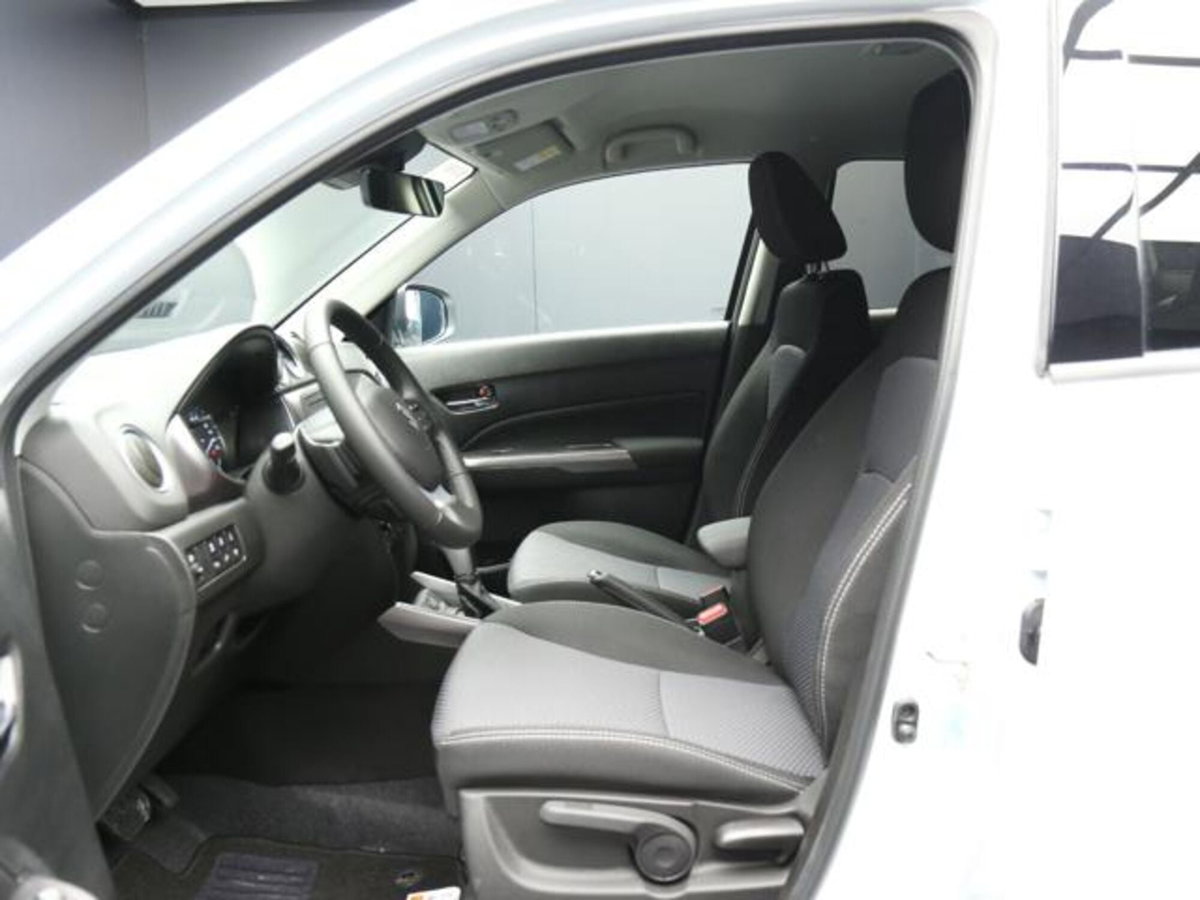 Suzuki Vitara 1.4h Starview 4wd allgrip 110cv at (9)