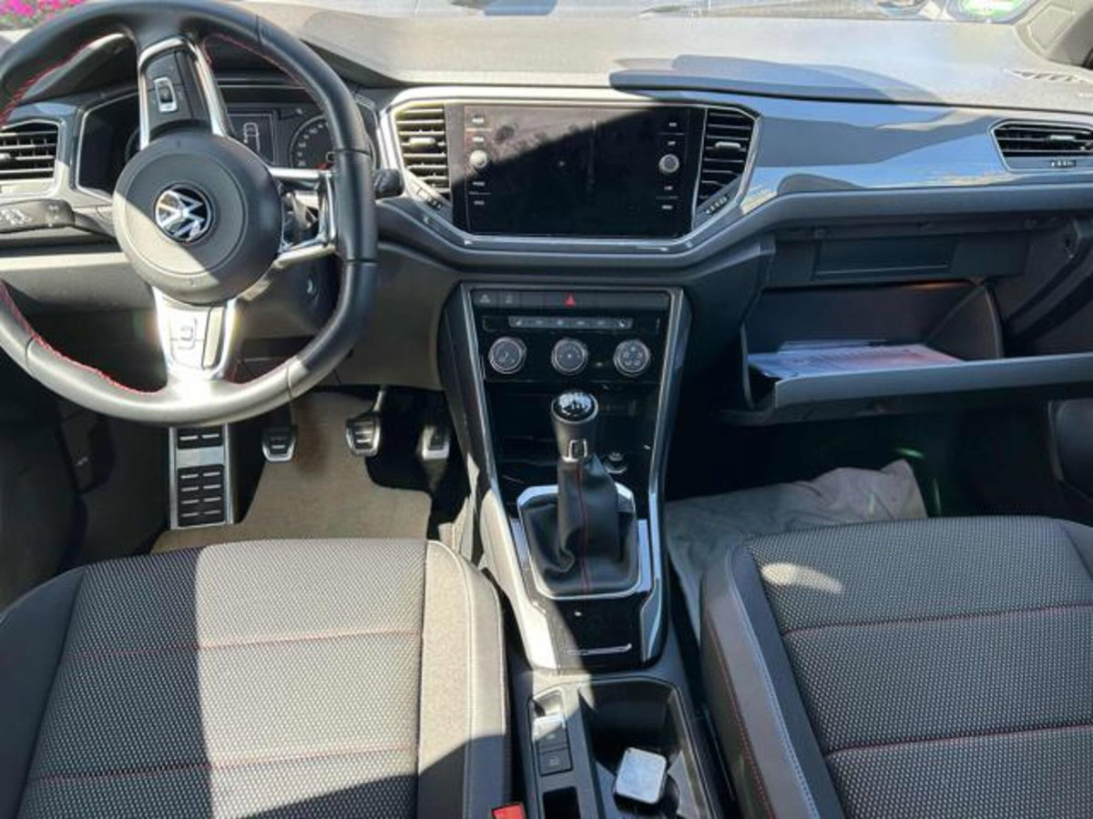 Volkswagen T-Roc 1.5 tsi Life (3)