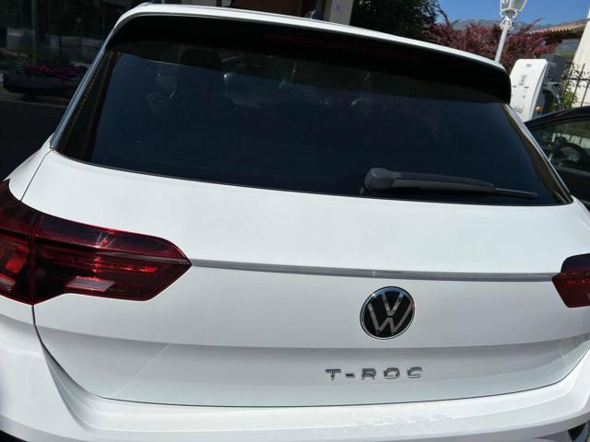 Volkswagen T-Roc 1.5 tsi Life (4)