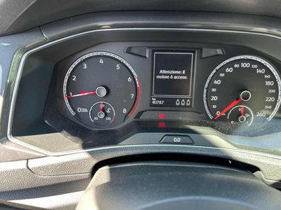 Volkswagen T-Roc 1.5 tsi Life (5)