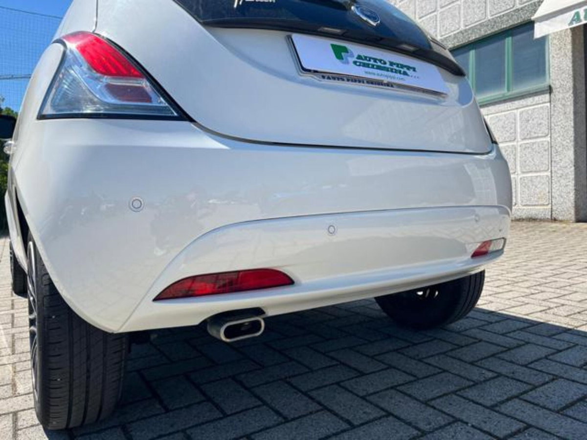 Lancia Ypsilon 1.0 FireFly 5 porte S&S Hybrid Ecochic Gold (20)